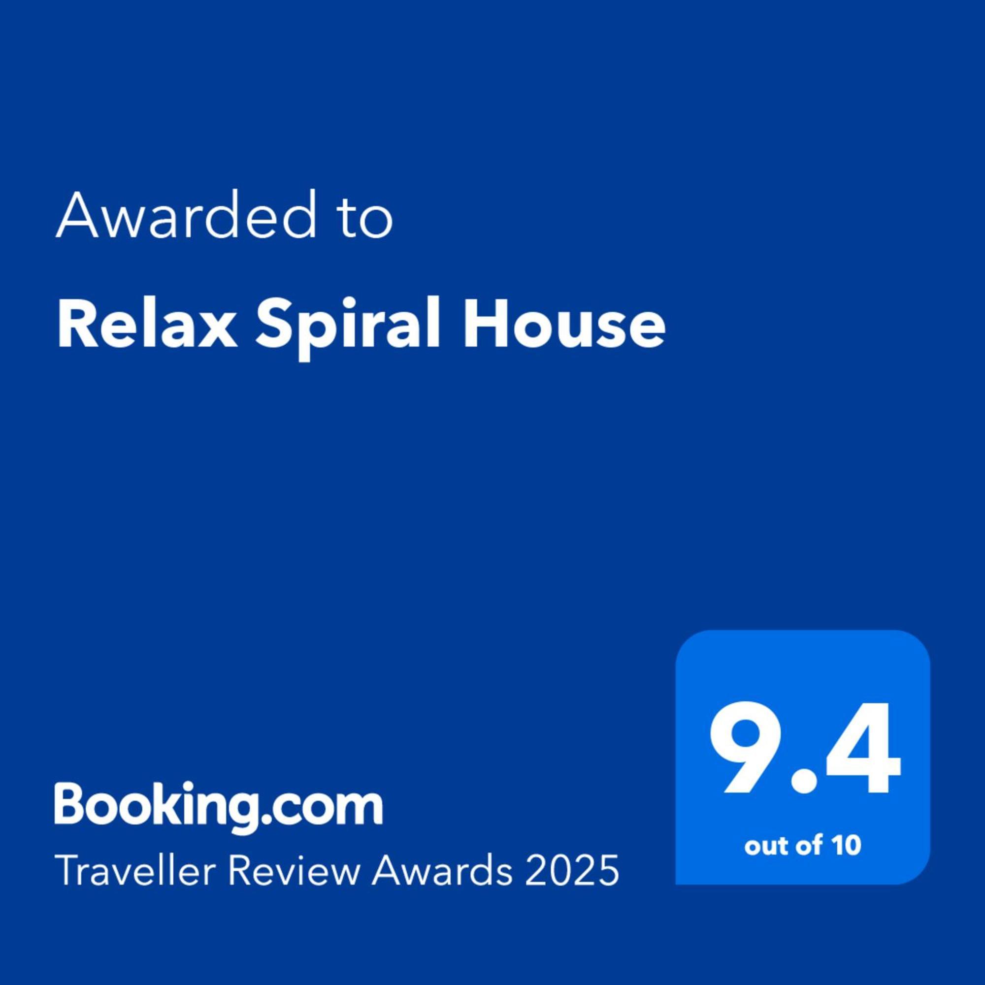 Relax Spiral House Villa Oradea Exteriör bild